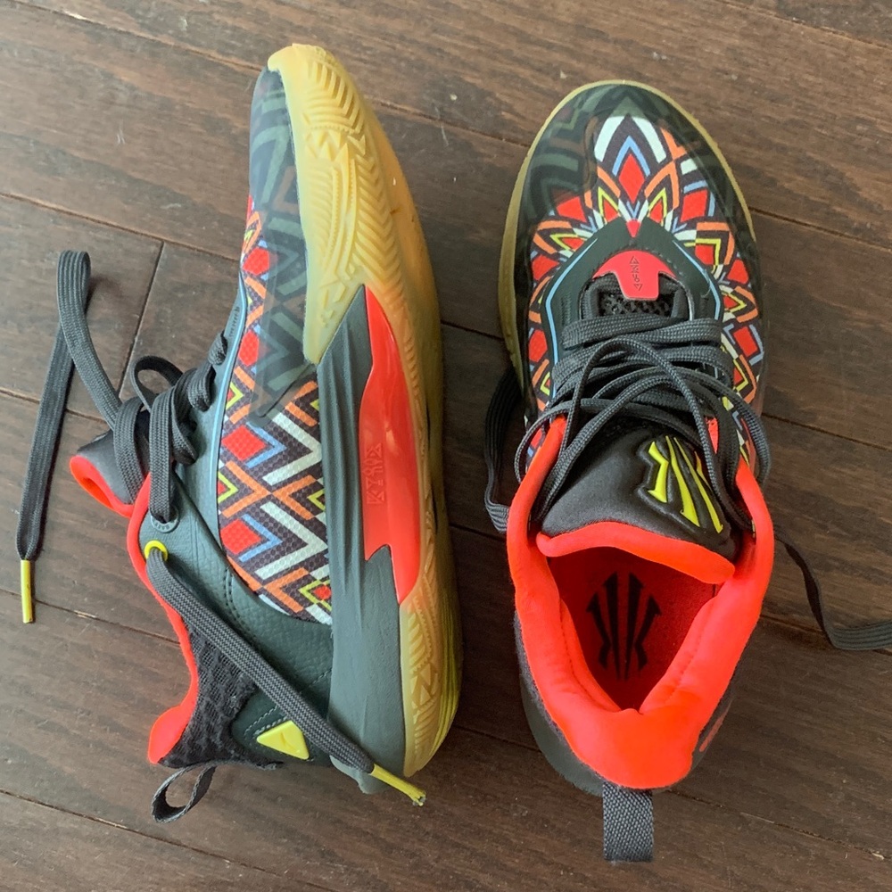 Kyrie Irving Kids Basketball Shoes - Black with Red & Multicolor Pattern